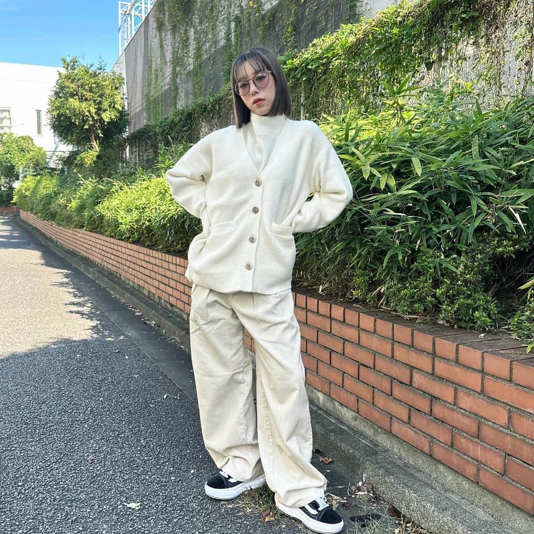 タナカガさんのインスタグラム写真 - (タナカガInstagram)「今日は普段からよく使ってるGUで3コーデ組んでみた🫶🏻 手に取りやすい価格やのにクオリティ高いし、可愛い商品いっぱいやからコーデ組むの楽しい🙆🏻‍♀️  今回使ったパフィータッチオーバーサイズカーディガンは羽織としてもメインのトップスとしても色々使い回せるし、冬まで長い間着れるからこれから大活躍間違いなし💞 #guglobal　のタグから海外インフルエンサーの着こなしも見れるからチェックしてみて！  #PR #GU」9月27日 20時46分 - tanakaga.12