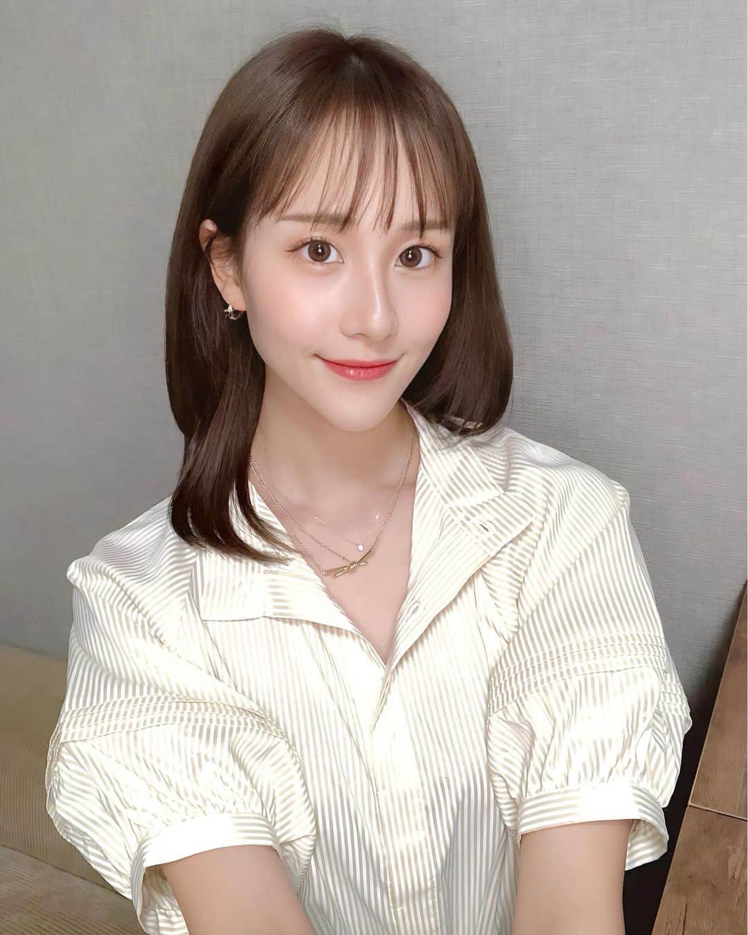 今西由記（ゆきぴ）さんのインスタグラム写真 - (今西由記（ゆきぴ）Instagram)「🧸🩵🫧  先々週お久しぶりに @dahliagsc で #レーザーフェイシャル してきたよ🩵🪽✨✨  もう何度もダリアでレーザーフェイシャルしてもらってるから今回もお姉さんに全体的にお任せで❣️  本当に通い続けて額の形が美しくなれたのと、ピーリングが久々だったからこそやっぱりピーリング後のお肌の滑らかさが全然違って今回もやってもらえてよかったなと🥰🩷  本当に今ハマってる美肌ケア❤️‍🩹✨  ダリア銀座スキンクリニックさん今月もありがとうございます😊🌼✨  #メンテナンスday #アラサー美容  #ダリア銀座スキンクリニック #美容皮膚科 #サリチル酸マクロゴールピーリング #美肌ケア  #美肌レシピ  #美白ケア  #肌トラブル改善  #ピーリング  #バレエ女子  #さらさらヘアー」9月27日 20時59分 - alive_yukipi