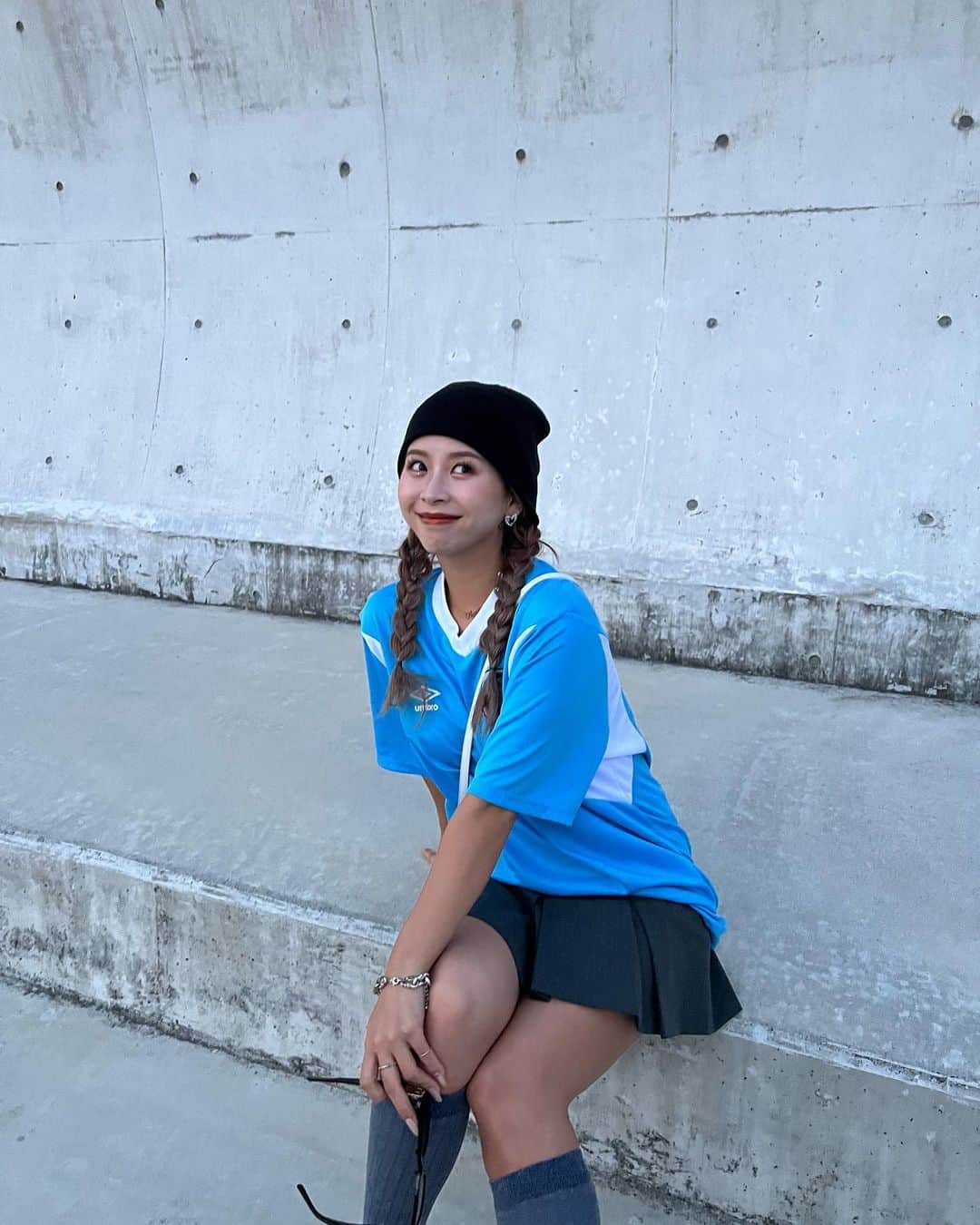 ヒロタナギサさんのインスタグラム写真 - (ヒロタナギサInstagram)「_  今年の秋は、 ユニフォーム探しに徹そうと思います⚽️🔍🖤笑  #ngscode  #ユニフォームコーデ」9月27日 21時01分 - _nachan_812