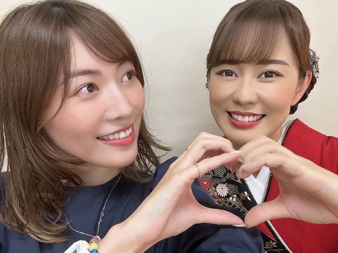 丘みどりのインスタグラム：「松井珠理奈ちゃんがコンサート観に来てくれました♡ ありがと〜  #松井珠理奈 #丘みどり#演魅4 #コンサート#日本特殊陶業市民会館 #名古屋」