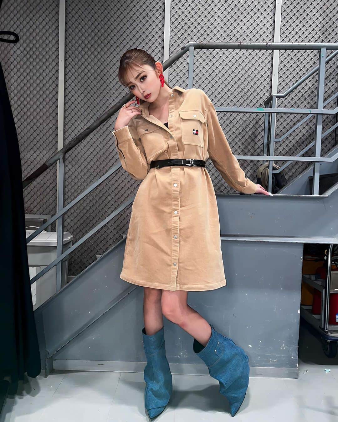 古川優奈さんのインスタグラム写真 - (古川優奈Instagram)「沖縄行ってちょいやけた🥹😒 ポークたまごおにぎりが もう食べたい…😖😖😖 作ろっかな😃😃😃  マツエクとネイルも変えた🥰💓」9月27日 21時16分 - chamitan_0908