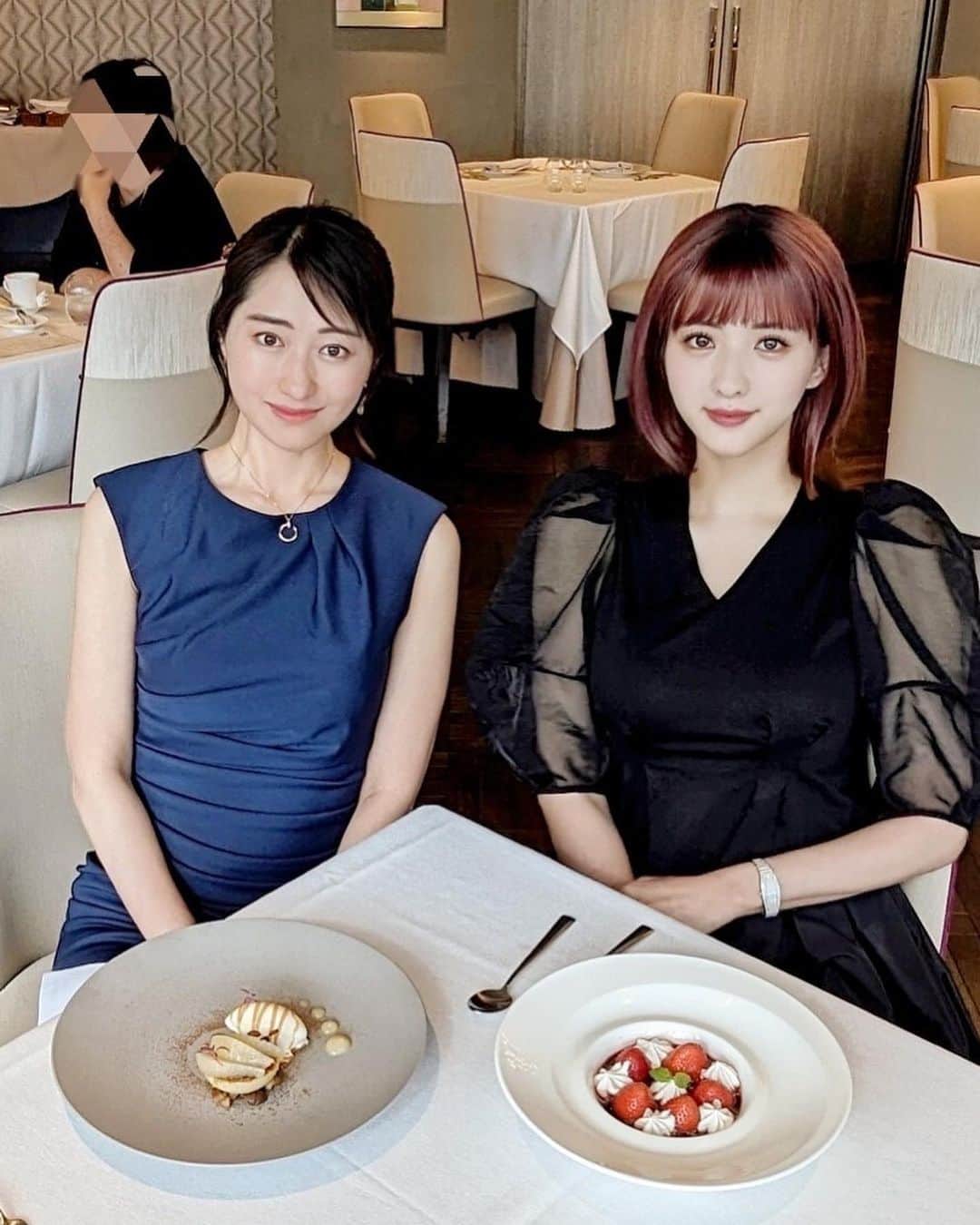 江辺香織のインスタグラム：「いつも話題豊富で、視点がグローバルなのが面白い♡美への追求心も妥協が無い🫶尊敬する女性♡   @all_you_need_is_love421   #東京 #銀座ランチ #フレンチ #ginzasix #thegrand #pool #billiards #グルメ #女子会 #美女」