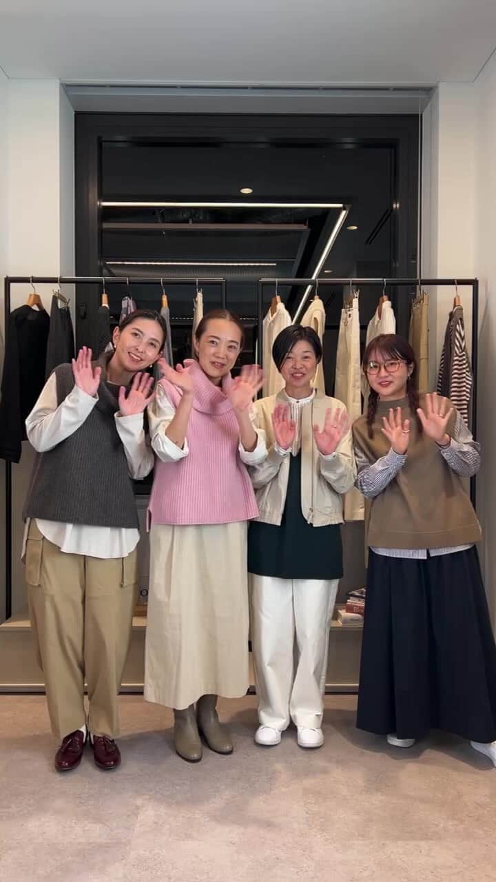 ヒューマンウーマンのインスタグラム：「9/27(水)20:00〜INSTA LIVE配信！「気温に合わせて気分で選ぶ　BESTなベストコーデ」  新作含めたベストやジレが集結！ あなたが選ぶ“BESTなベストコーデ”はありましたか？？  お洋服選びが難しい今の季節から、先まで着られるコーディネートをご紹介しています✨🍂❄️  また、インスタグラムプレゼントキャンペーンの“ある質問”をお知らせしておりますので、お見逃しなく！  ■第4弾インスタグラムプレゼントキャンペーン 〈応募方法〉 step①インスタ公式アカウント @humanwoman_official をフォロー  step②9/27(水)20:00〜10/3(水)23:59まで、本日配信のライブ動画のコメント欄に、質問のご回答をいただくことで応募完了！  当選された方にはダイレクトメッセージにてご連絡いたします✉️  ■オフィシャルサイト限定10%OFF 9/27(水)〜10/1(日)23:59迄 ※一部対象外あり  【店舗】yoko158cm 【本部】sayaka153cm,fuu154cm,  mie155cm,shio163cm  #humanwoman #ヒューマンウーマン #カジュアルコーデ #秋服コーデ #着回しコーデ #ニット #ニットコーデ #秋小物 #ベストコーデ #ニットベスト #プレゼント企画 #プレゼントキャンペーン」