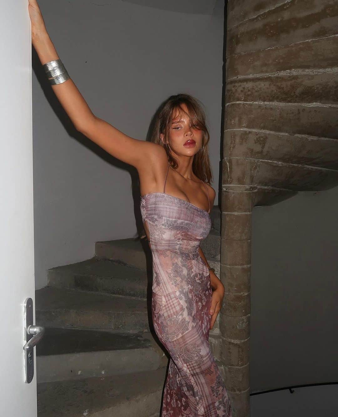 tiger Mistのインスタグラム：「SOS! 30% OFF FINAL HOURS! 🚨Tap to shop the Cara Dress, as seen on @lotteegs ❥」