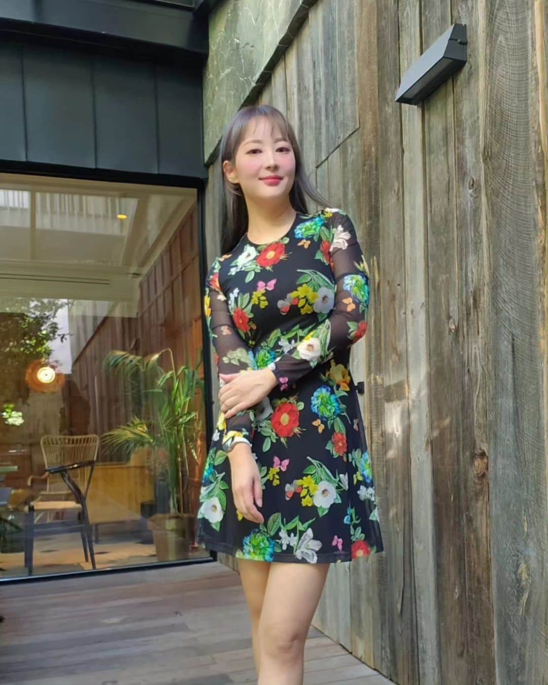 会社員J（会社員Aちゃん）さんのインスタグラム写真 - (会社員J（会社員Aちゃん）Instagram)「このお洋服、一目惚れして タイで買ったけど、 韓国のみんなからは結構不評が多くて😂 みんなはどう思う？」9月27日 21時25分 - acyan_dayo