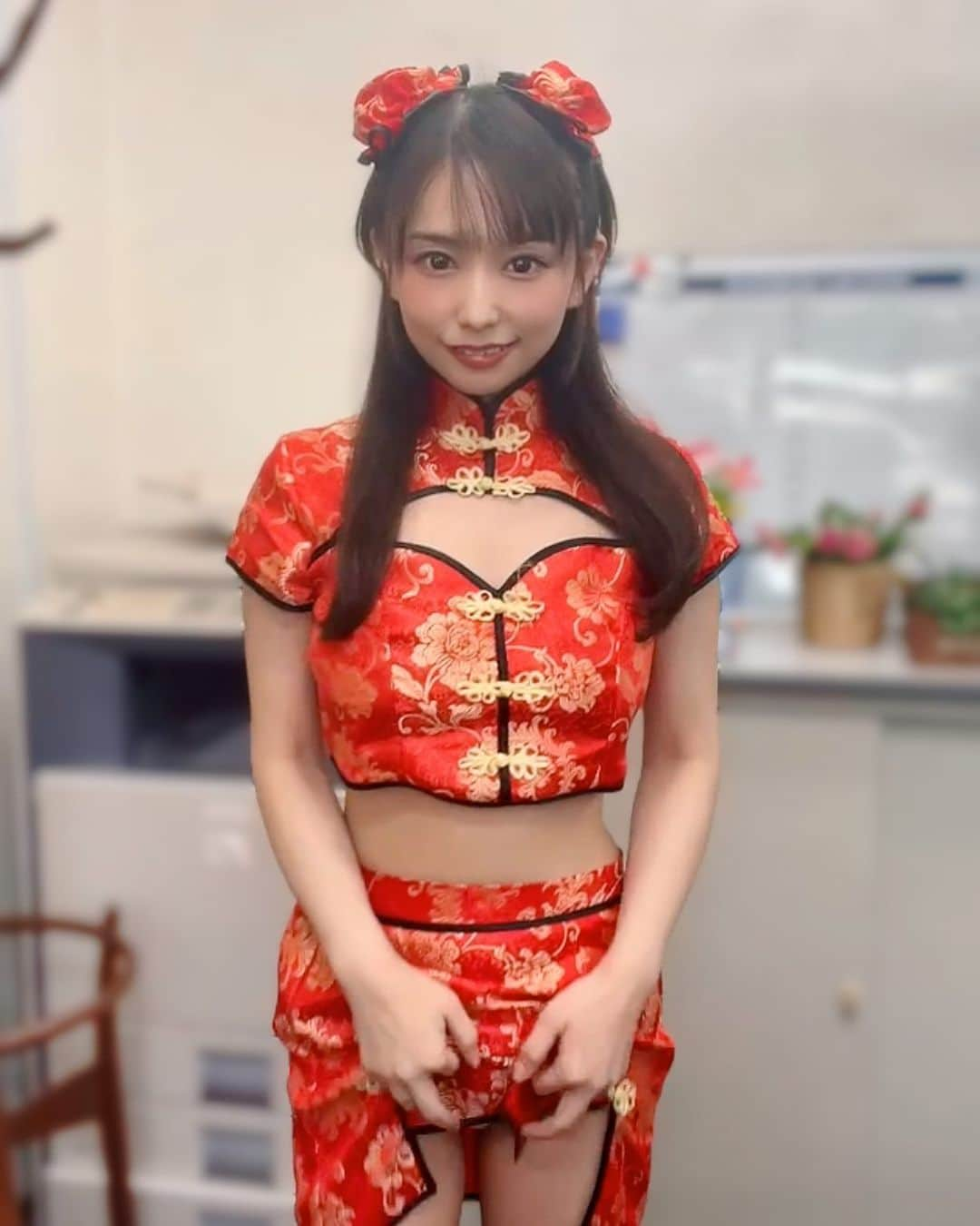 笹倉杏のインスタグラム：「見えちゃうね💕︎  #緒川はる #笹倉杏 #セクシー女優」