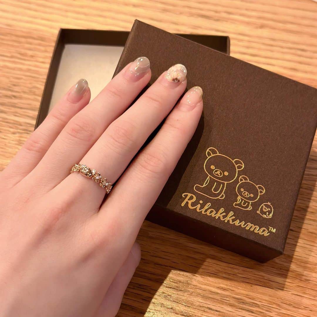 大脇有紗さんのインスタグラム写真 - (大脇有紗Instagram)「🧸 #リラックマ #イヤカフ  #リング #指輪 #リラックマストア  #リラックマ好きな人と繋がりたい  #リラックマグッズ  #アクセサリー #秋ネイル  #秋ワンカラーネイル  #ワンカラーネイル  2枚目のネイル伸びまくっててお恥ずかしい🫣💦」9月27日 21時27分 - aritan00401