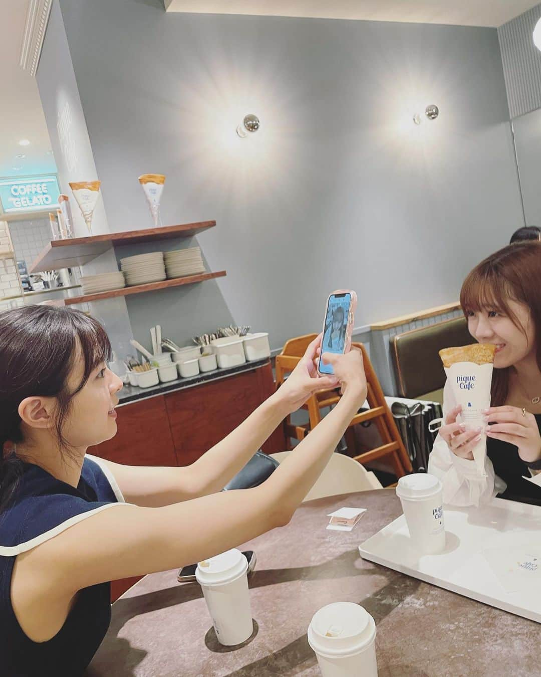 武田智加さんのインスタグラム写真 - (武田智加Instagram)「#gelatopiquecafe  #ジェラピケカフェ   ひなたととうこに会えてハッピーだった日ˊᵕˋ  2人がいっぱい写真撮ってくれた ラストは裏側写真ですね笑」9月27日 21時46分 - moka0225_hkt