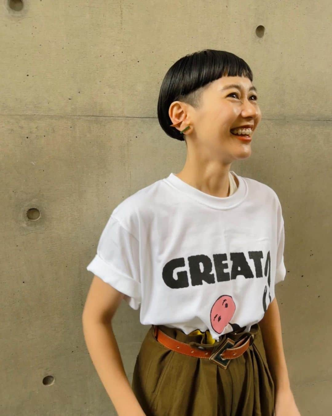 Chocolatさんのインスタグラム写真 - (ChocolatInstagram)「9/29（金）GREAT3のライブで発売する限定オリジナルTシャツです🫖☕️  どちらもGREAT3の楽曲をテーマにした作品とのこと。  撮影してくれた @kaori_negoro_anti さん、どうもありがとうございました🙏🤍  ①② 花井祐介 @hanaiyusuke デザイン（Lサイズ着用）「エデン特急」  ③④⑤ 我喜屋位瑳務 @guinea_mate_gaki デザイン（Mサイズ着用）「Ladeira」  よろしくお願いします🤲  #great3」9月27日 21時41分 - chocolatandakito