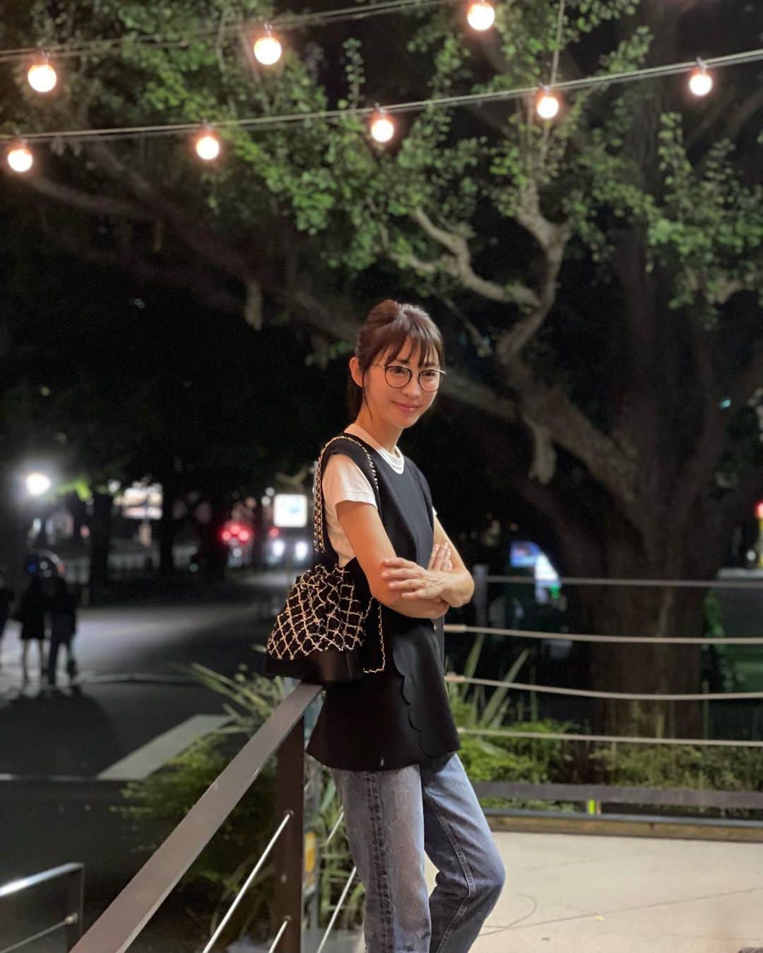 木本泉さんのインスタグラム写真 - (木本泉Instagram)「- 暇だな〜と夜散歩🍂  夜になると涼しくなって気持ち良い🥨  #銀杏並木#shakeshack  #tokyo#東京#散歩#秋」9月27日 21時43分 - izumikimoto