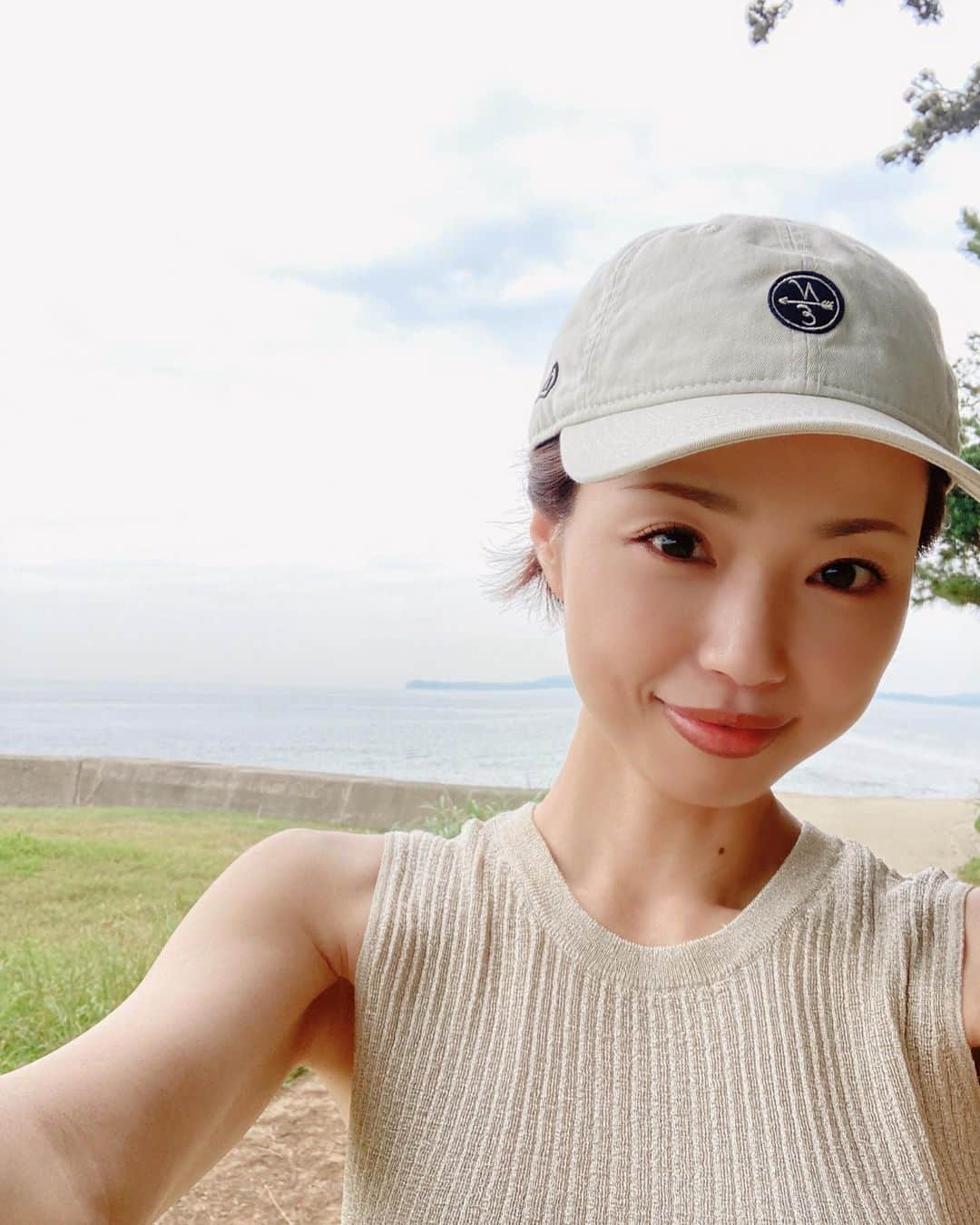 かすみりささんのインスタグラム写真 - (かすみりさInstagram)「🐰💕 ． お気に入りキャップ🧢 ． この夏大活躍しました🤗❣️ ． #帽子 #大活躍 #お気に入り #キャップ #ニューエラ #cap #favorite #newera #love #smile #happy #peace #🧢 #💖」9月27日 21時55分 - risa_kasumi