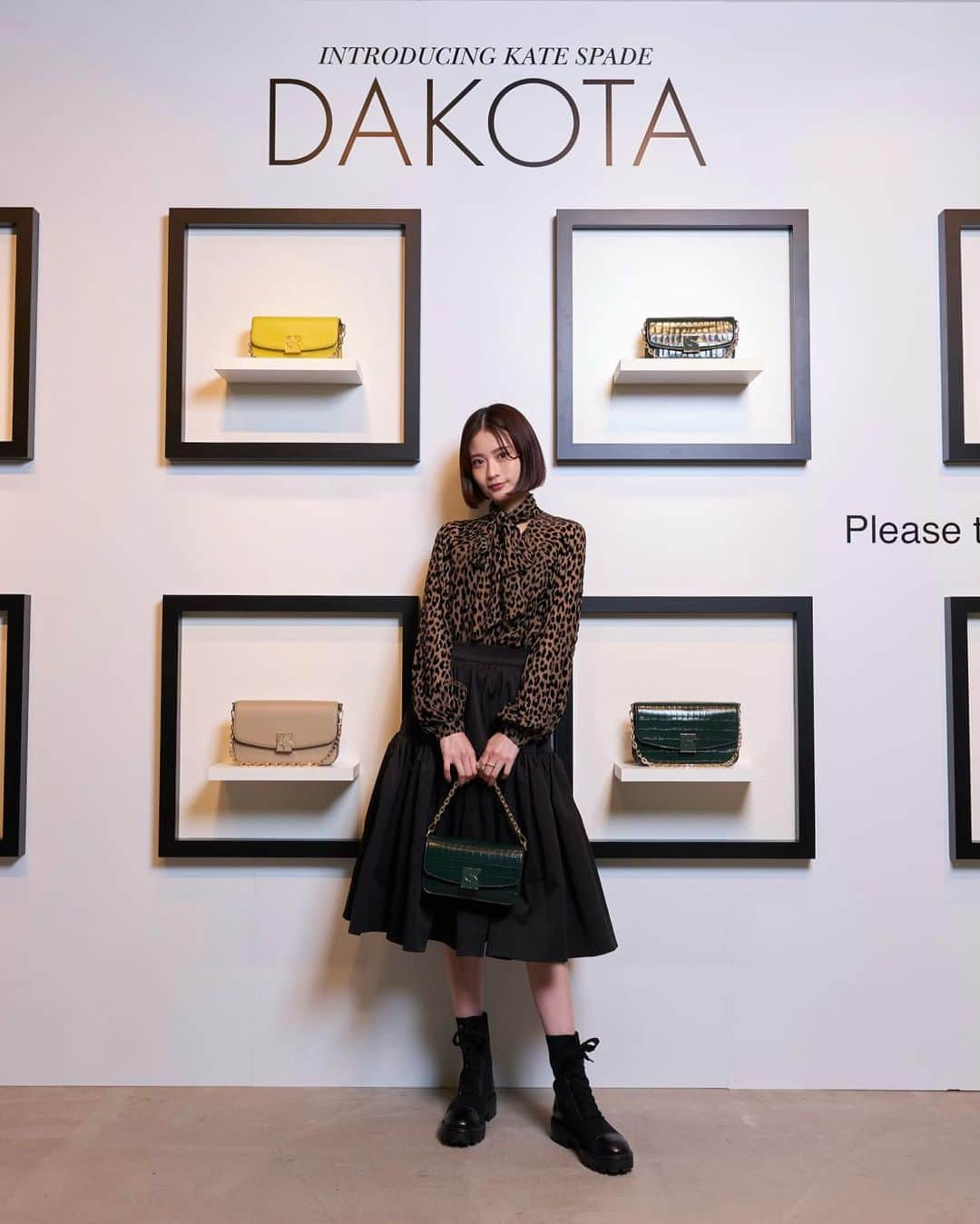 横田ひかるのインスタグラム：「Kate Spade Dakota Event ♤♤♤  美術館のような空間にアート作品のような展示、新作アイコンバックの"Kate Spade Dakota"もカラーやサイズ感が好みでした。  9/28〜10/1 まで一般開催されているので、是非遊びに行ってみてください!  @katespadejapan  #katespadejapan #katespadenydakota  #ケイトスペードダコタ #ケイトスペードアドベンチャー」