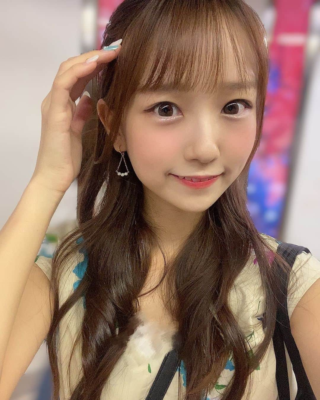 宮脇彩花のインスタグラム：「♡  お仕事おわりの写真＾＾  やらなきゃなことたくさんだけど、 とりあえずお部屋の掃除する＾＾  #地下アイドル #ライブアイドル #アイドルヘアー #ハーフアップヘア #巻きハーフアップ #アイドル私服 #バニクル #bunnylacrew」