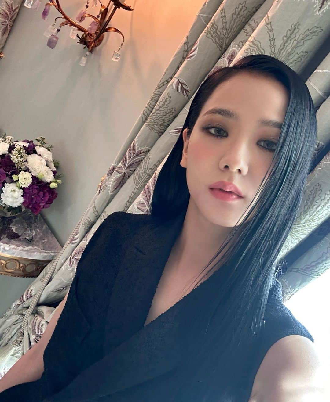 ジスさんのインスタグラム写真 - (ジスInstagram)「Special day with @Dior 🖤 #DiorSS24 @MariaGraziaChiuri」9月27日 21時58分 - sooyaaa__