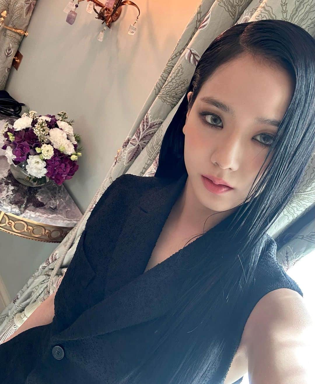 ジスさんのインスタグラム写真 - (ジスInstagram)「Special day with @Dior 🖤 #DiorSS24 @MariaGraziaChiuri」9月27日 21時58分 - sooyaaa__