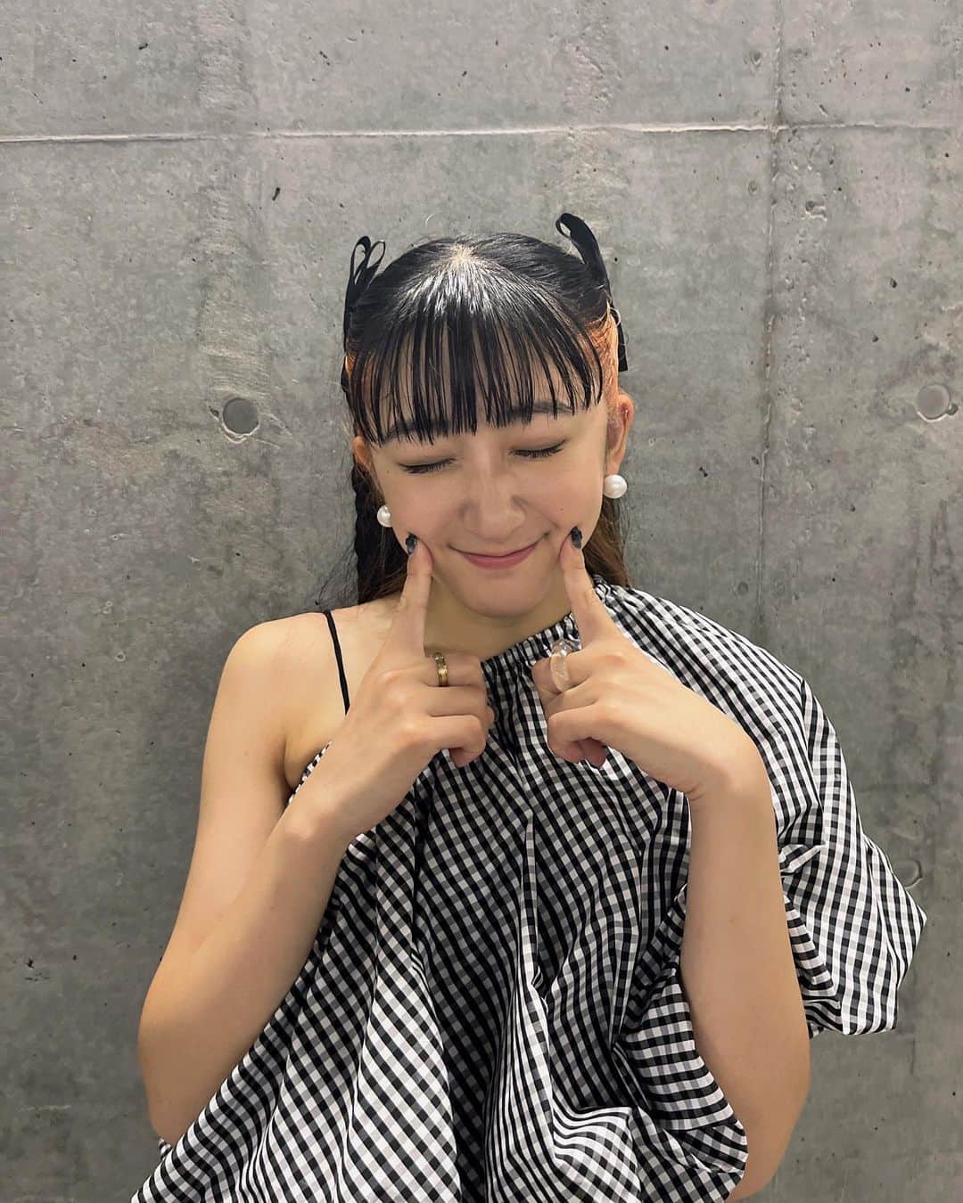 秋山眞緒さんのインスタグラム写真 - (秋山眞緒Instagram)「．  9.27 11thシングル発売致しました☺︎  たくさんの方に愛され、 そして届きますよーに!!!  #tsubaki_factory #秋山眞緒」9月27日 21時58分 - mao__akiyama.official