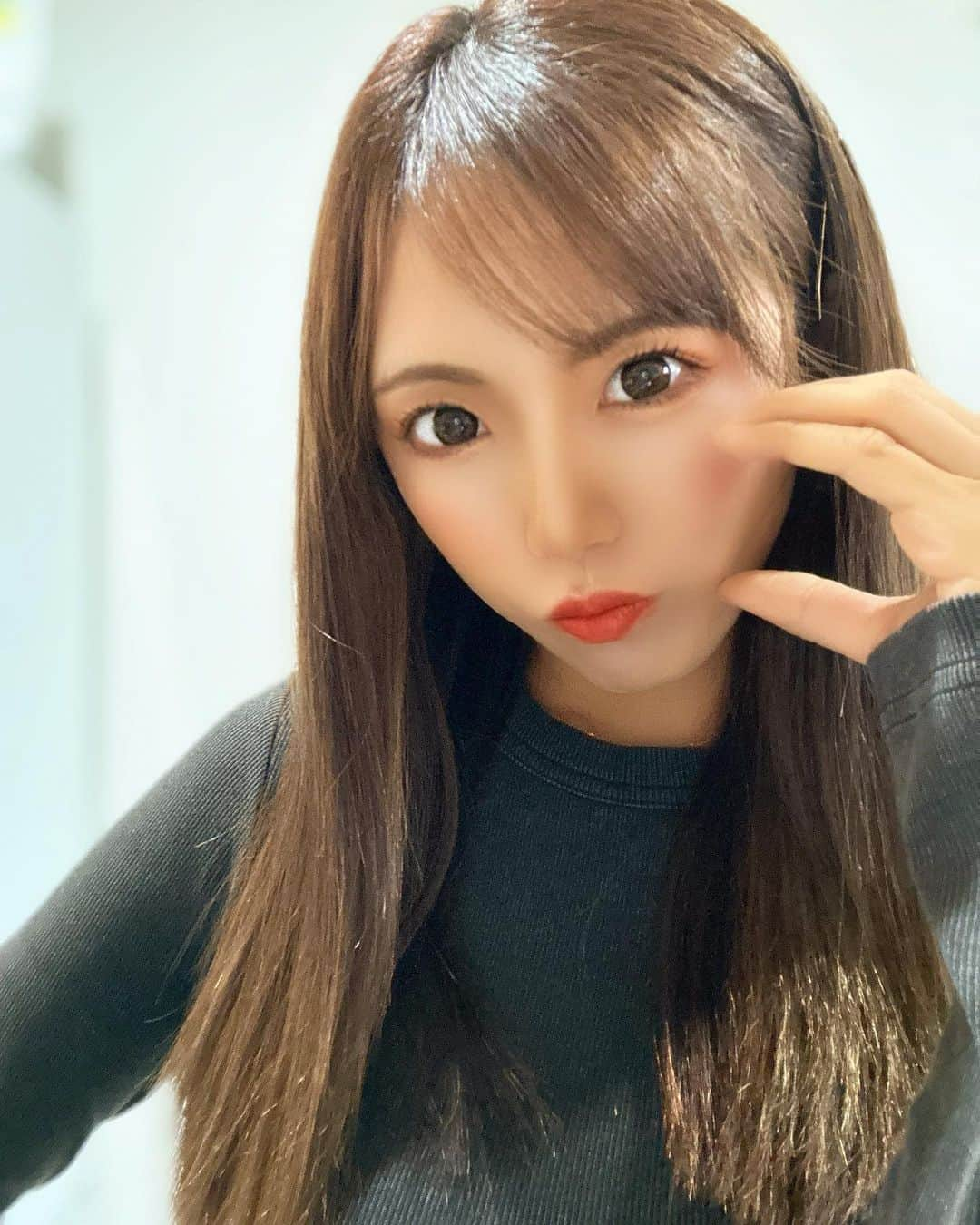 藤咲美由さんのインスタグラム写真 - (藤咲美由Instagram)「前髪を切ったら 丸顔がさらに目立つようになりました🧏🏻‍♀️  健康思考になったきっかけ投稿しよかぁ〜  #STOPインボイス 🙅🏽‍♀️🔥」9月27日 22時39分 - 27_miyu_27