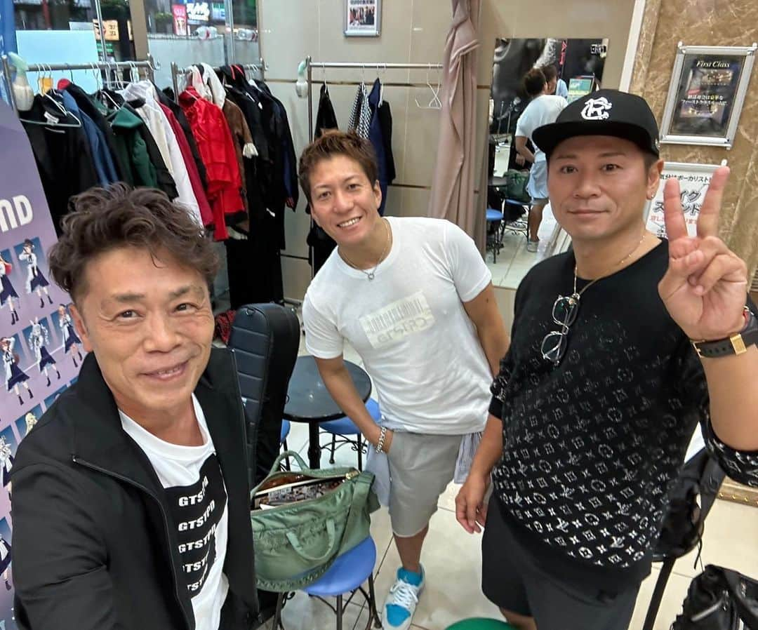 黒田悠斗さんのインスタグラム写真 - (黒田悠斗Instagram)「大島さんの演奏に合わせての練習。小田切くんは2曲歌う予定みたいです」9月27日 22時32分 - yuto_kuroda