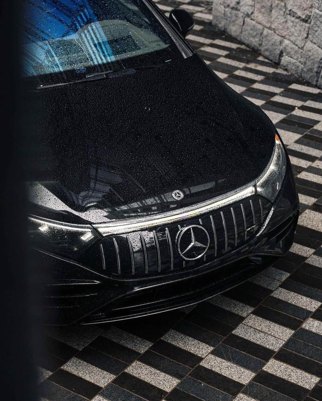 メルセデス・ベンツさんのインスタグラム写真 - (メルセデス・ベンツInstagram)「Take a closer look at the @mercedesamg #EQS.  📷 @hjlcars via @mercedesbenznorthvancouver  #MercedesBenz #MercedesAMG #AMG #Electric #MBfanphoto  [Mercedes-AMG EQS 53 4MATIC+ | WLTP: Stromverbrauch kombiniert: 24,1‒21,2 kWh/100 km | CO₂-Emissionen kombiniert: 0 g/km | mb4.me/DAT-Leitfaden-electric]」9月27日 23時01分 - mercedesbenz