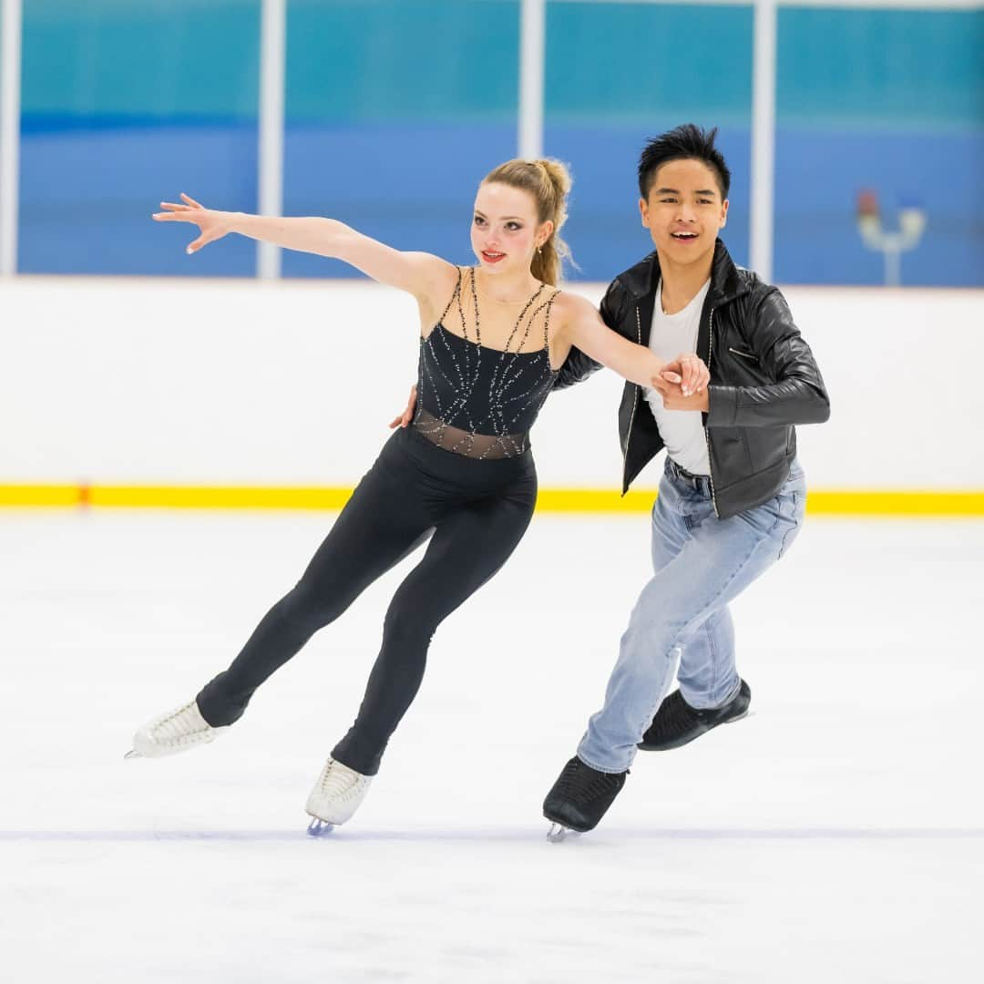 Skate Canadaさんのインスタグラム写真 - (Skate CanadaInstagram)「6 🇨🇦 skaters will be making their way to Yerevan, Armenia to compete in the final #JGPFigure of the season from October 4-7 ✈️  Good luck to the team ⬇️  Men: @david_andstuff @law.shohei  Ice Dance: @aurea_earljesse & @earljessecelestino @_alisa_korneva_ & @kieranajmacdonald ___________  6 patineurs 🇨🇦 se rendront à Yerevan, en Arménie, du 4 au 7 octobre pour le dernier Grand Prix junior de la saison ✈️  Bonne chance à toute l'équipe ⬆️   📸 @danielleearlphotography」9月27日 23時10分 - skate_canada