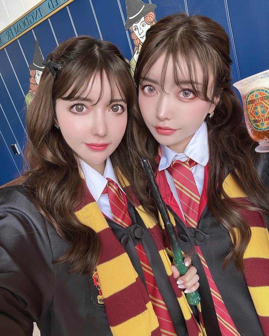 吉川ちえのインスタグラム：「【🎀🪄︎︎✡️❕❤️‍🩹】 . ちかさんと豊島園にある ワーナーブラザーススタジオツアーへ🥺🩷 ( @wbtourtokyo )🏰 ハリポタの世界が楽しめる🌍❤️ 私は２回目だけど２回目でも 楽しかった♥️😚🙌 . #ワーナーブラザーズスタジオツアー  #ハリーポッタースタジオツアー  #豊島園」