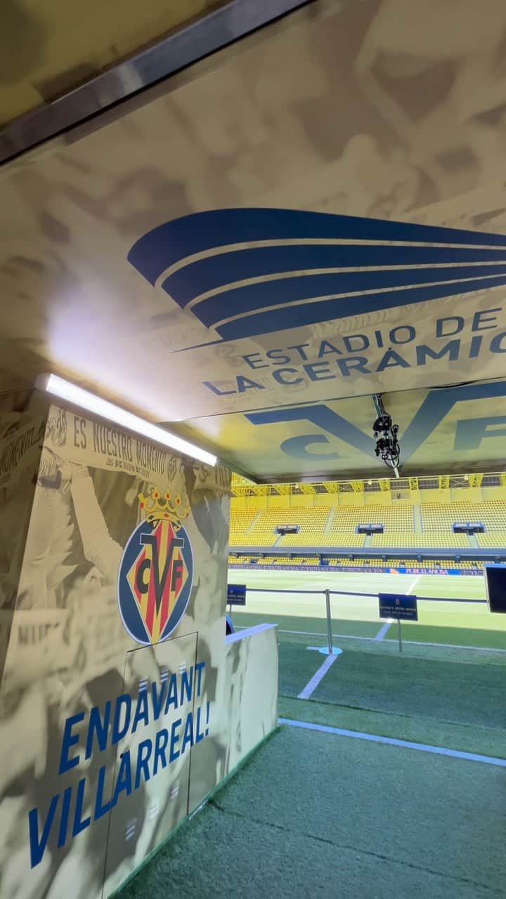 ビジャレアルCFのインスタグラム：「¿A quién más le gusta más cada día 😍?  #VillarrealGirona」