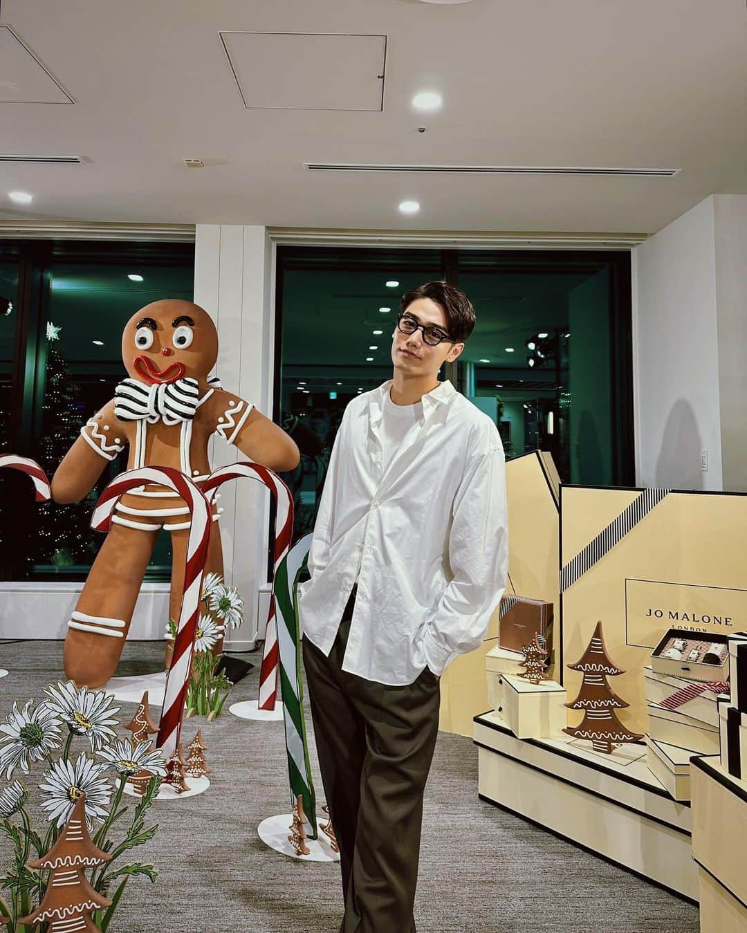 のインスタグラム：「Jo Malone London  ひと足先にクリスマス気分味わってきました🎄 もうそんな季節か〜、、 早く寒くなれーーー❄️  @jomalonelondon   #SeasonOfScent #ジョーマローンロンドン #ジンジャーブレッドランド」