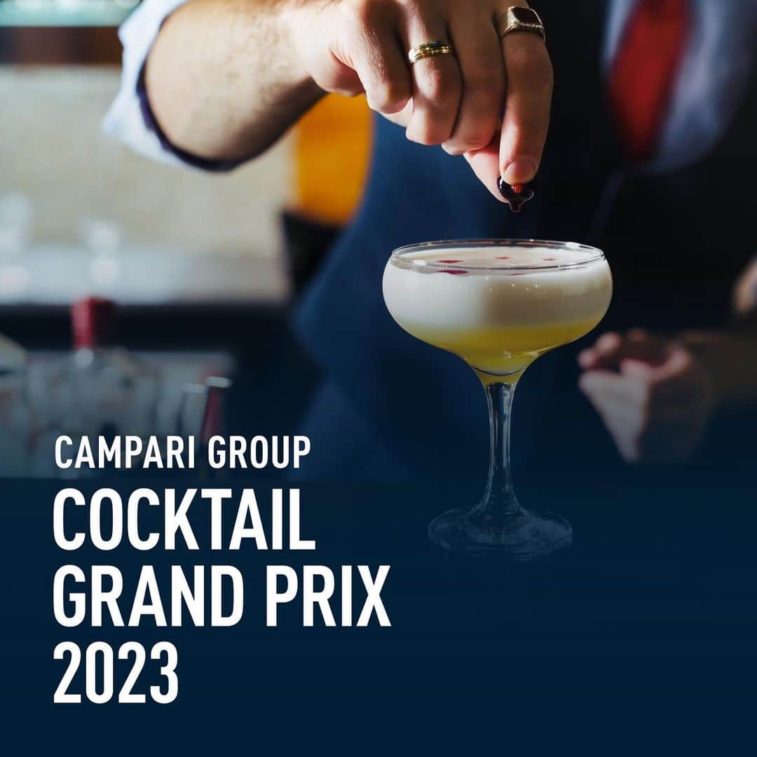 Campari Japanのインスタグラム：「【カンパリグループ・カクテルグランプリ2023　応募締め切りは10月1日(日) 23時59分まで！】  「アペリティーボ＆パイオニア」をテーマとした日本最高峰を決めるカクテルコンペティション「カンパリグループ・カクテルグランプリ2023」 いよいよ締め切りがせまってきました！  大会の目的は、イタリアには欠かせない「アペリティーボ」文化の浸透、そしてカクテルの新時代を切り開くような「パイオニアカクテル」の創造です。  セミファイナル＆ファイナル大会審査員は、前年優勝を果たした江刺幸治氏、世界をまたにかけて第一線で活躍するバーテンダーの南雲主于三氏、後閑信吾氏、坪倉健児氏、カンパリグループのブランドアンバサダーを務める小川尚人、という豪華な顔ぶれ。  優勝者には、カンパリグループのブランドをより探求するためのイタリア研修旅行が贈呈されます。  イノベーティブで独創的なカクテルを生み出すべく、皆様のエントリーをお待ちしております！  「カンパリグループ・カクテルグランプリ2023」の詳細は下記公式サイトからご確認ください。 https://ctspiritsjapan.co.jp/cocktailgrandprix/」