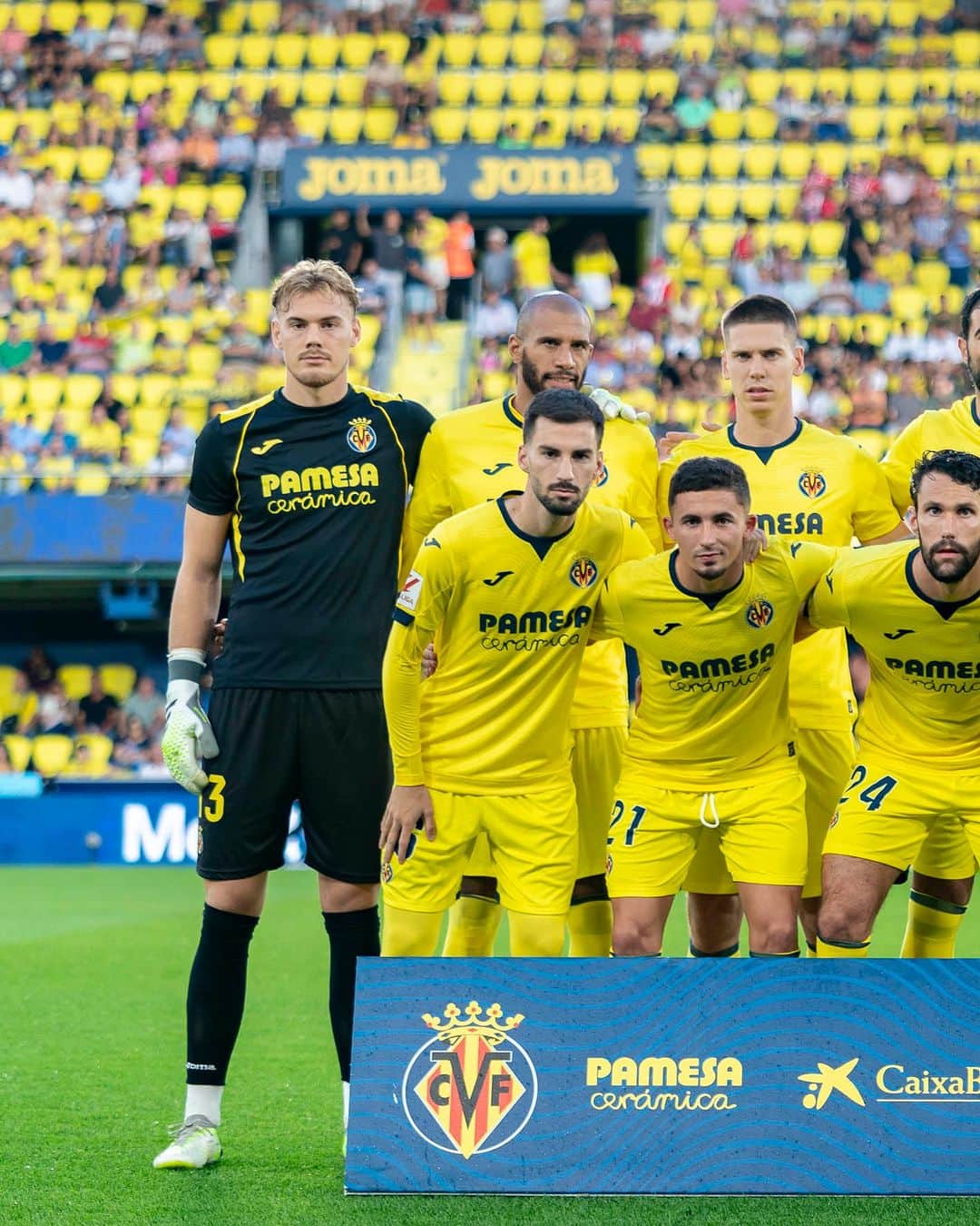 ビジャレアルCFのインスタグラム：「XI 🆚 Girona   #VillarrealGirona」