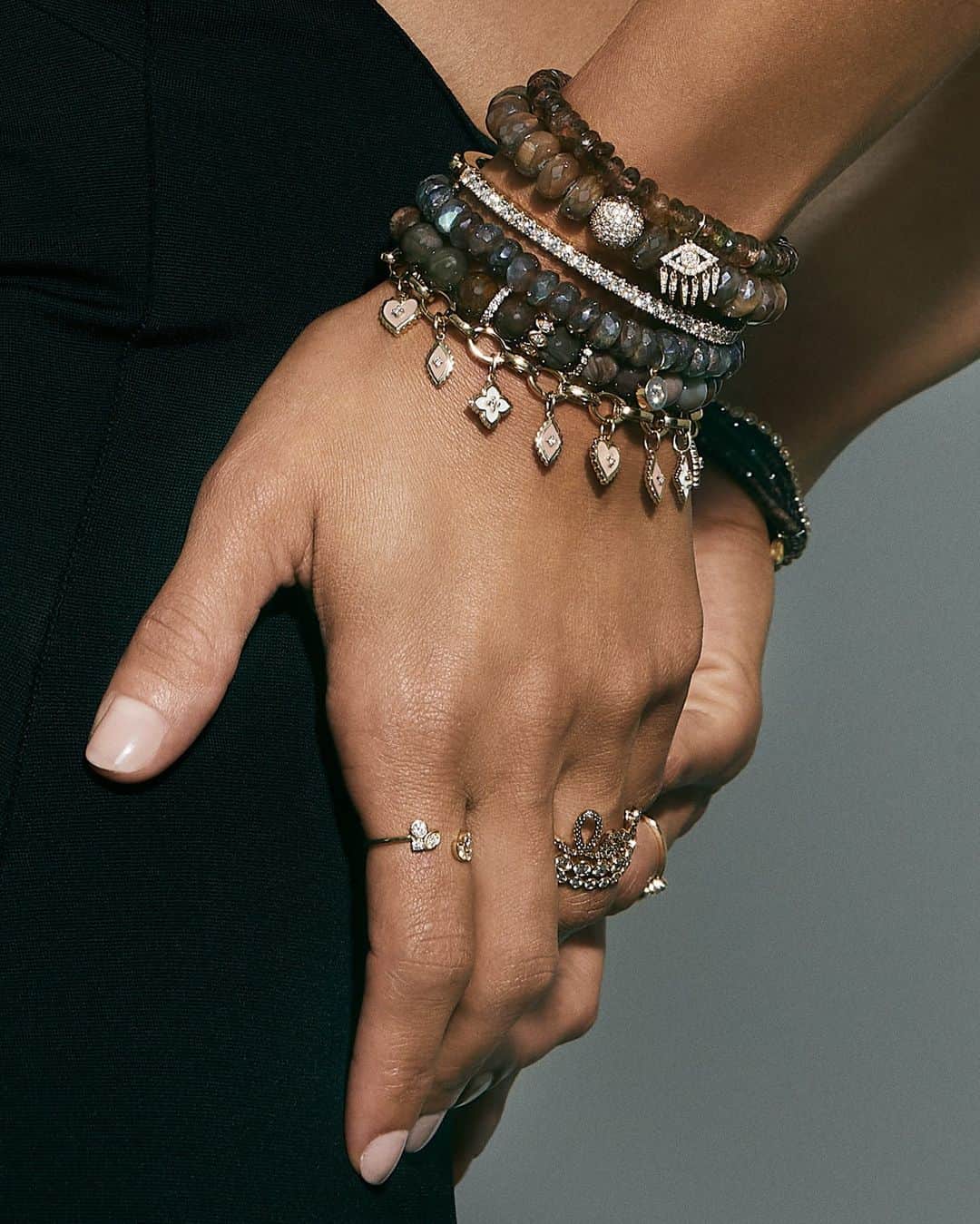 シドニーエヴァンさんのインスタグラム写真 - (シドニーエヴァンInstagram)「Joyful Jewels 😊 Meet new arrivals from the #SydneyEvan Fall Collection centered around fringe elements and neutral hues. Which new arrival are you eyeing?」9月28日 3時00分 - sydneyevan