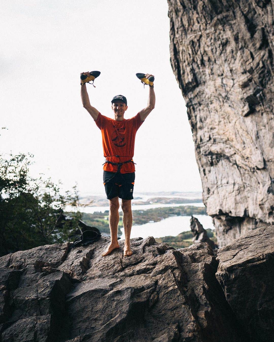 ヤコブ・シューベルトさんのインスタグラム写真 - (ヤコブ・シューベルトInstagram)「B.I.G. [9c] Took me a while to sort out my thoughts about my most important ascent so far.  I’d like to start with a huge shoutout to @adam.ondra for bolting this incredible line and inviting me to try it with him. It was such a cool process and in the end it does feel like a team ascent to me, since we helped each other so much and figured out the route much quicker that way. I‘d have never been able to send this beast without you, Adam and fully appreciate the effort that goes into finding and bolting such a king line 🙏 Without a doubt, B.I.G is 5 stars and I can’t wait for more people to try it!   My reflections regarding the grade: When we started trying this route last year, I initially thought it could very easily be 9c, but after making a lot of progress very quickly and feeling pretty close on it after 2 weeks already, Adam and me both were pretty confident it’ll be 9b+. But somehow we tried a lot more and didn’t make much progress and in hindsight I don’t even think we were actually that close, because we were mostly struggling to stick the crux move and believed to be in for the send once that happens. Knowing how my attempts unfolded this season puts things into a different perspective, as I stuck that move four times without sending.   My reference for 9b+ is Perfecto Mundo which I sent in about 3 weeks of work and which felt way easier to me than B.I.G. The only other guy who tried B.I.G. a lot is Adam and I’m happy he shared all his opinions with me which definitely helped me draw my conclusions. I felt at a point where I had found the most efficient way possible for me, the whole route was worked out perfectly and I didn’t see any room for improvement. So all that it came down to was my physical & mental shape which I think are very good right now. Given the current information that I have and considering Adam’s opinion, it feels right to propose 9c and I’m looking forward to see what time will tell. You can find some more specific thoughts on my profile on @thecrag_worldwide   Anyways, the one thing I know for sure is that it will always be one of my most memorable ascents ❤️  Photo by @alpsolut.pictures and @moritz.klee」9月28日 2時32分 - jakob.schubert