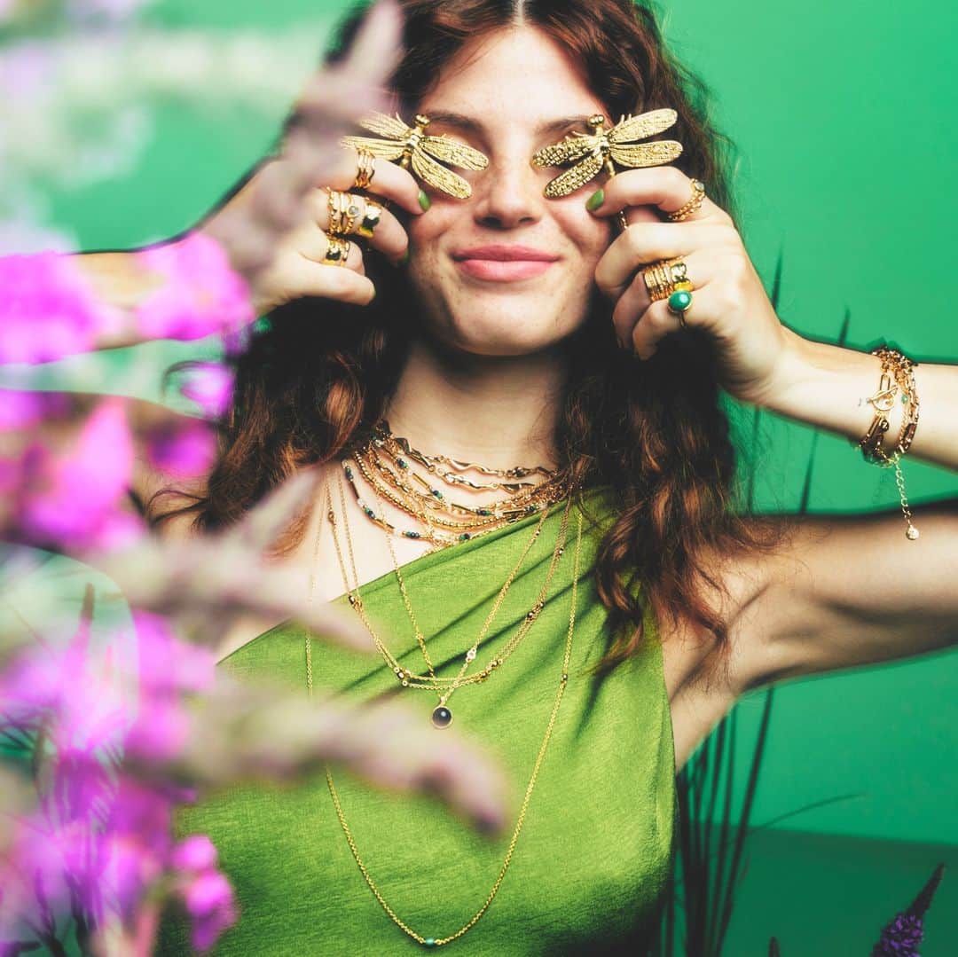 アクセサライズのインスタグラム：「We call these Accessor-eyes」