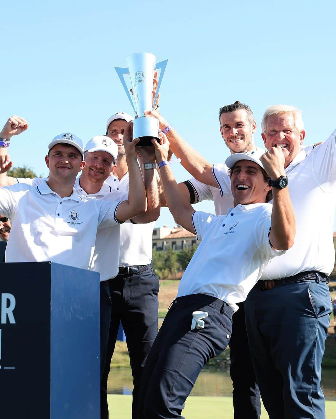 ガレス・ベイルさんのインスタグラム写真 - (ガレス・ベイルInstagram)「Privileged to play in the All Star match today at @therydercup. Incredible people, special day and a new trophy for the collection! #TeamMonty #RyderCup」9月28日 3時06分 - garethbale11