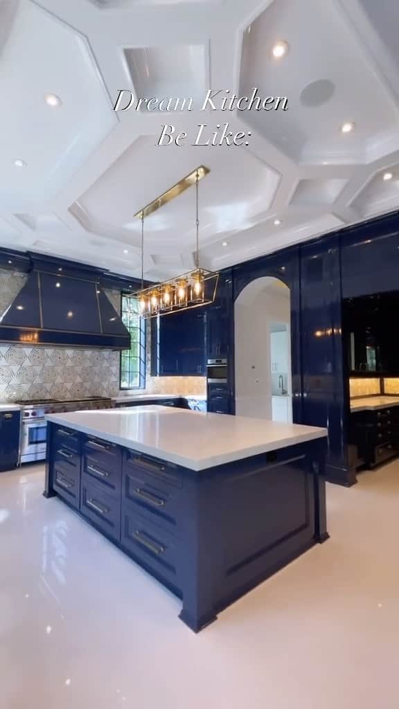 のインスタグラム：「📧 Jessenia@SignatureRealtyNJ.com - KITCHEN GOALS    #njrealtors #njrealestateagent #njrealestateforsale #realtor #realtors #njluxuryrealestate #njrealtor #dreamkitchen #kitchengoals #kitchendesign #kitcheninspiration」