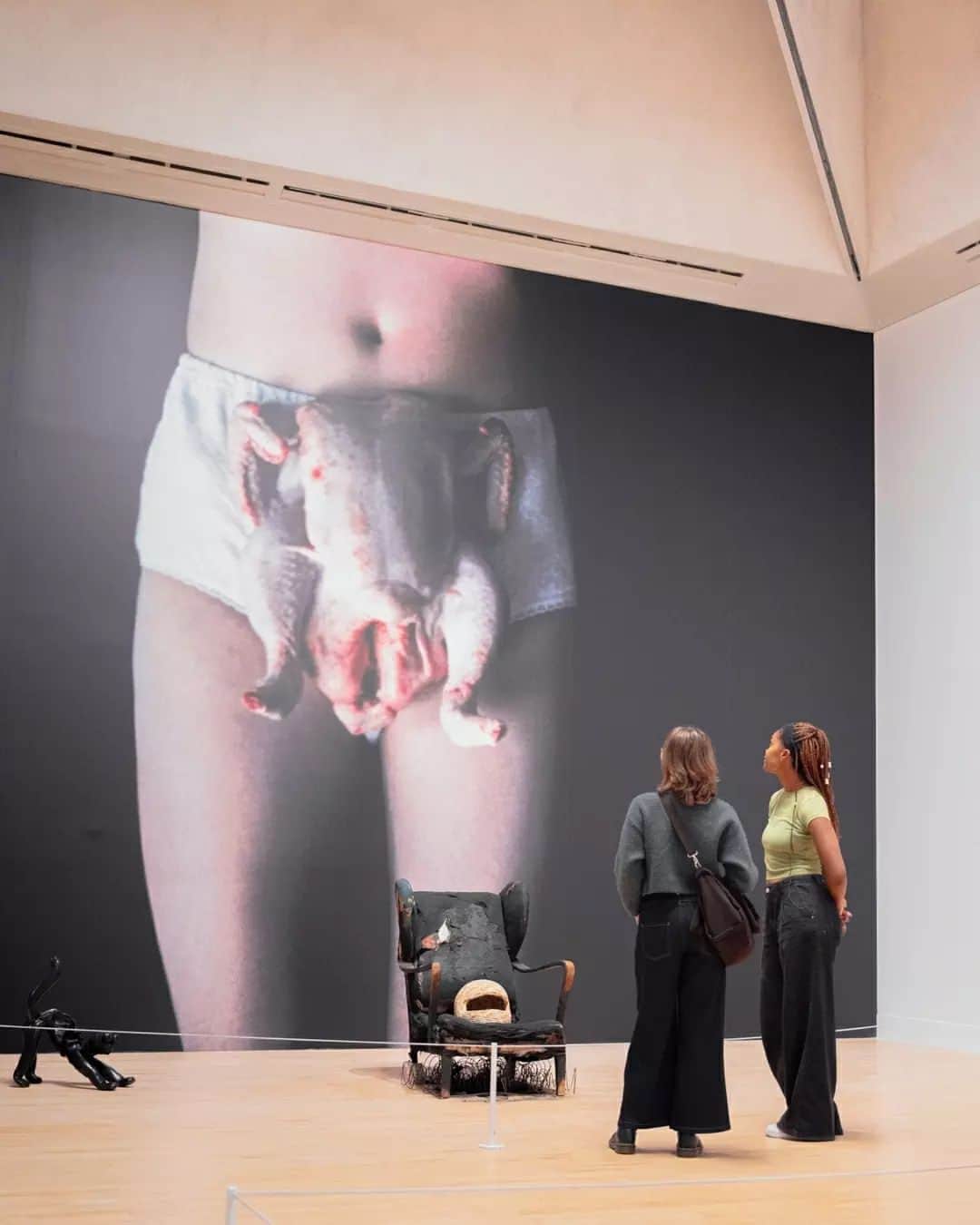 テート・ギャラリーさんのインスタグラム写真 - (テート・ギャラリーInstagram)「Provocative, brash and tender — with a side of bananas. 🍌 #SarahLucas's 'HAPPY GAS' is sure to make you look twice.   👠🪑🍆  Lucas's new solo exhibition explores the whole spectrum of what it means to be human. Her self-portraits, soft sculpture figures and installations share a characteristic humour and daring that break boundaries and taboos, creating a gallery experience unlike any other. Expect fleshy torsos, suspended spheres of squishy breasts, and platform stilettos.   👀 See for yourself—'HAPPY GAS' opens tomorrow at Tate Britain. #HappyGas」9月28日 3時20分 - tate