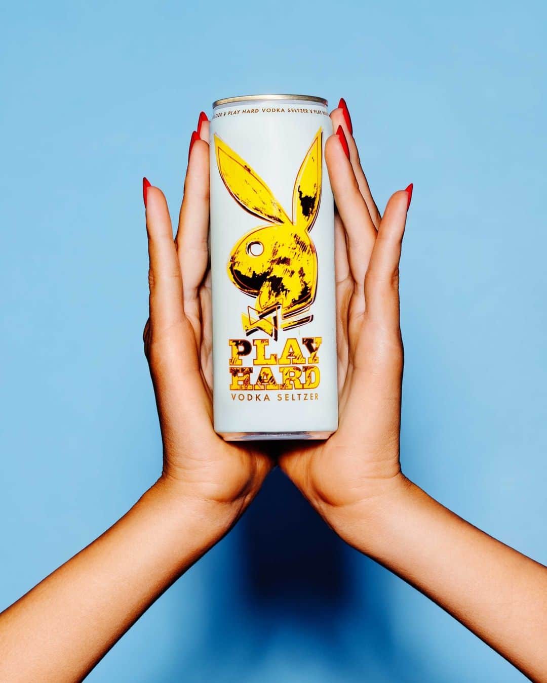 のインスタグラム：「Ready to PLAY? Join the party with @playhardseltzers your new favorite premium seltzer. Available now on playhardseltzer.com  Photographed by @tonykellyworld」