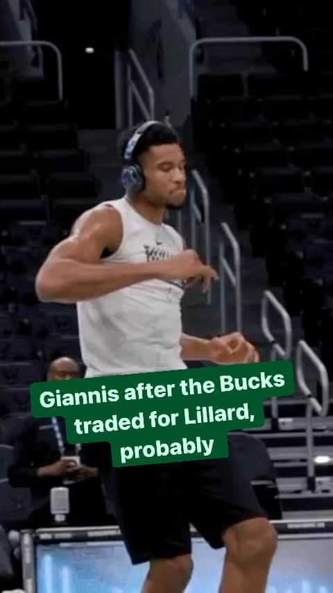 レイチェル・ニコルズのインスタグラム：「Dame to Milwaukee. How much faith do you now have in the #Bucks to be the team that comes out of the East this season?」