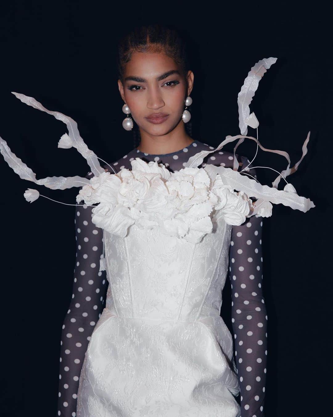 NYFW（ニューヨークファッションウィーク）のインスタグラム：「Backstage at #Sixdo, every look was a slay.」