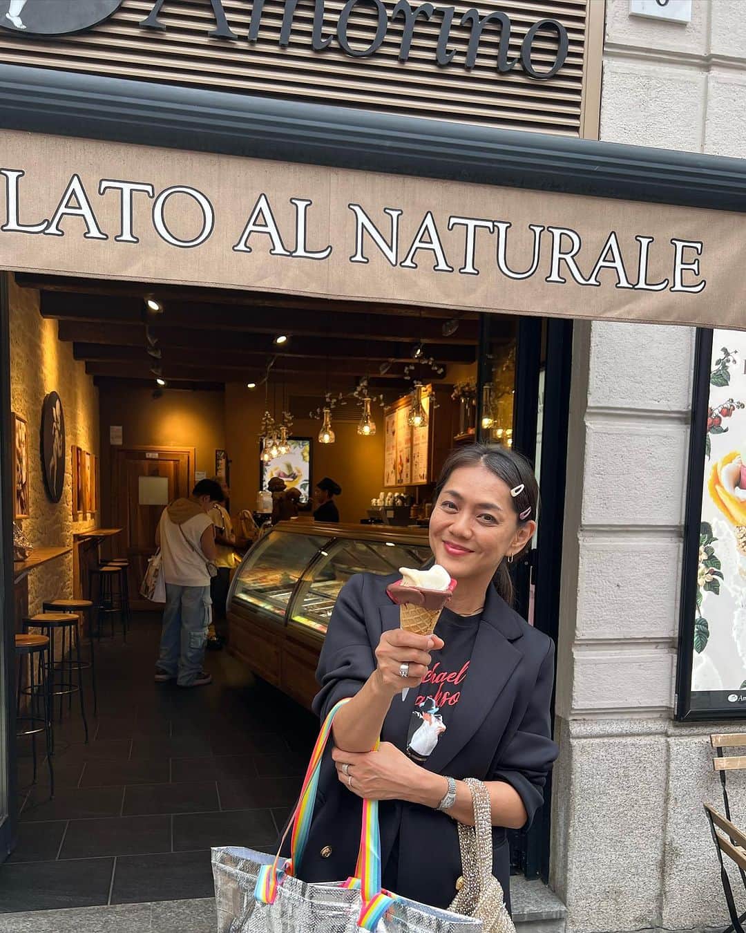 前田典子さんのインスタグラム写真 - (前田典子Instagram)「#amorino  #イタリアンジェラート #ドルチェ #お花みたいなジェラート ミラノにいっら 食べてみるべし👍🇮🇹」9月28日 5時32分 - maenorichang