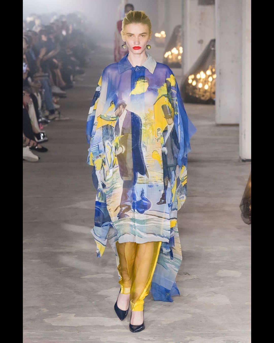 アンダーカバーのインスタグラム：「#UNDERCOVER 2024 Spring - Summer Women’s Collection "Deep Mist"  ©2023 Neo Rauch, VG Bild-Kunst, Uwe Walter, Berlin.  #アンダーカバー」