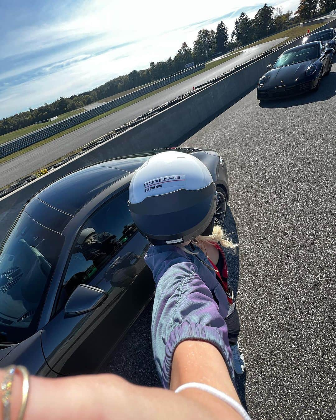 パイパー・ギレスさんのインスタグラム写真 - (パイパー・ギレスInstagram)「Had such a great afternoon hanging out on the track. A huge thank you to @porschenorthtoronto for inviting me to this very special female track day. It was wonderful spending time with so many incredible women who share the same passion for Porsche.  - - Shout out to @sportdrivingcanada for having the best instructors! You guys made the day so much fun!  - - #trackday #porschetrackexperience #porsche #porsche911 #porschecentrenorthtoronto #drivingexperience #porschelover #porschemoment #porscheexperience #cargirl #porschewoman」9月28日 6時07分 - pipergilles