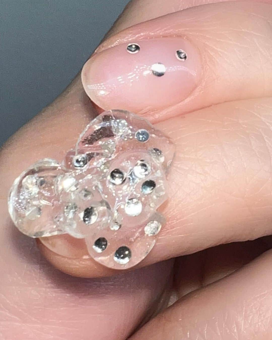 Mei Kawajiriのインスタグラム：「@blumarine clear chrysalis look nails ✨💫⭐️」