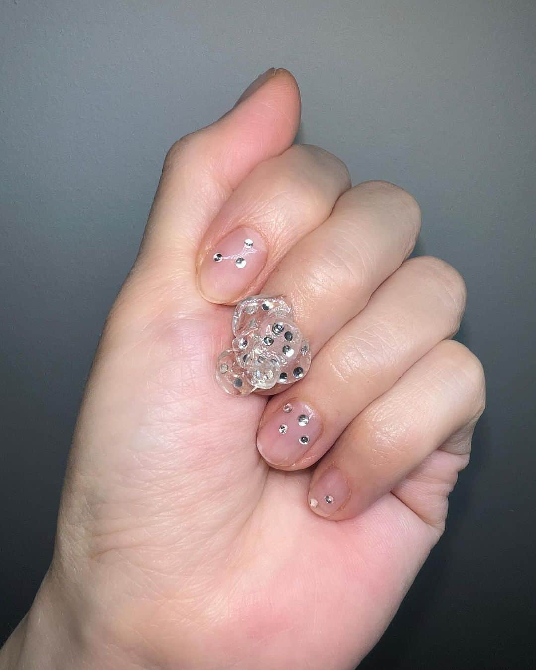 Mei Kawajiriさんのインスタグラム写真 - (Mei KawajiriInstagram)「@blumarine clear chrysalis look nails ✨💫⭐️」9月28日 7時07分 - nailsbymei