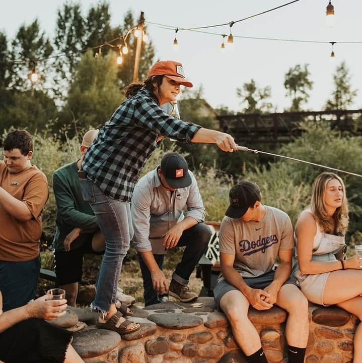 HGTVさんのインスタグラム写真 - (HGTVInstagram)「In a quaint southern Colorado town, #BuildingRoots hosts @bendozier and @cristidozier live and work amidst a Rocky-Mountain picturesque world. The husband-and-wife renovation duo is surrounded by daily inspiration: quaint shops, charming scenery and famous hot springs known for their healing powers — all the makings of an HGTV show. ⁠ ⁠ To see what a day in their lives looks like, tap the link in our bio. ⬆️⁠ ⁠ 📸: @wilddawnpf」9月28日 8時30分 - hgtv
