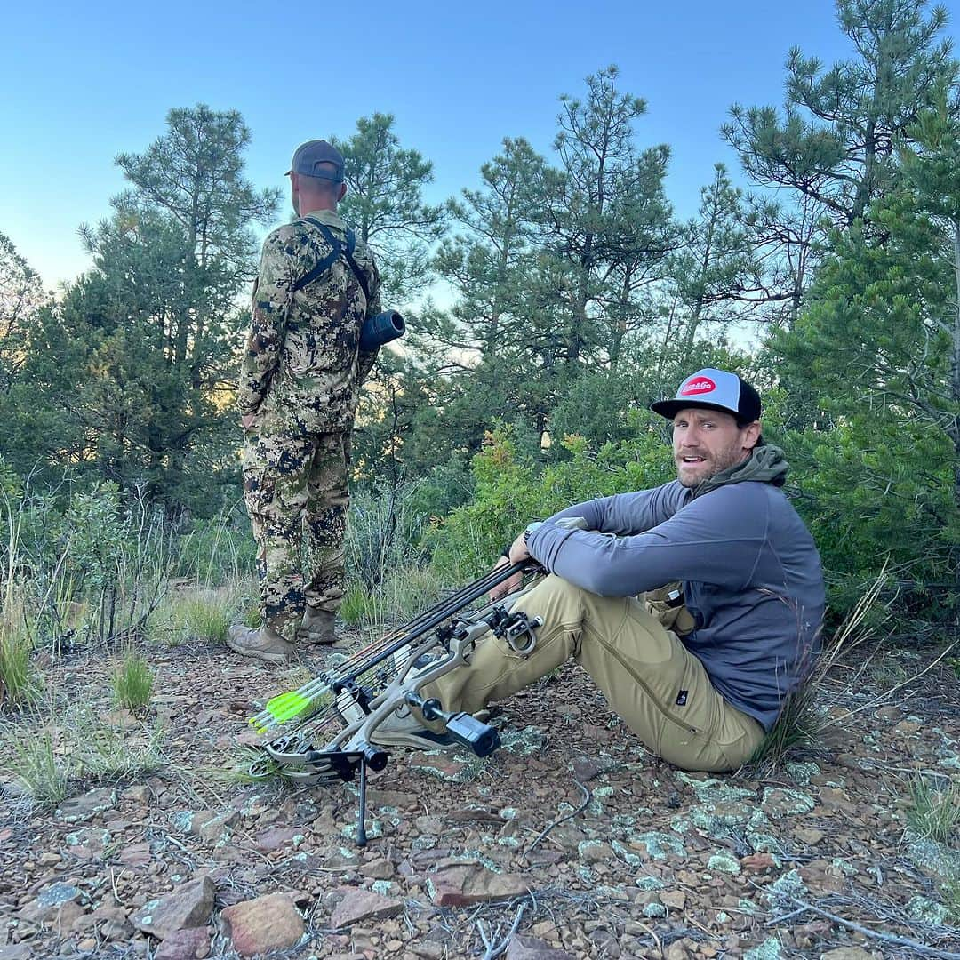 チェイス・ライスのインスタグラム：「Day 17 of chasing Elk, in 3 different states. Been the toughest year of hunting I've ever had. I've screwed up a ton, and in a few instances my equipment failed me, but that's hunting. I'm having the time of my life on the mountain. A few more days to get it done, time to get my shit together.」