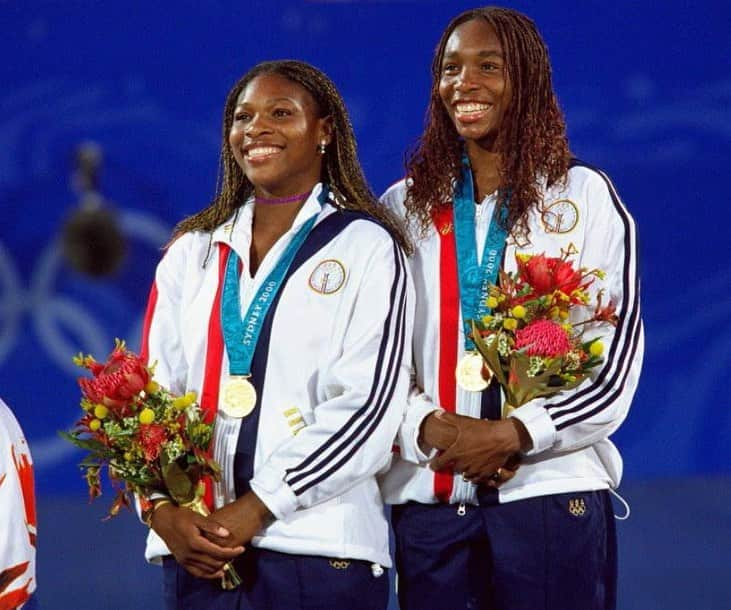 ビーナス・ウィリアムズのインスタグラム：「On this day in 2000, Sydney @Olympics gold medal with my baby sis @serenawilliams So special. And then in singles 🌟#memories」