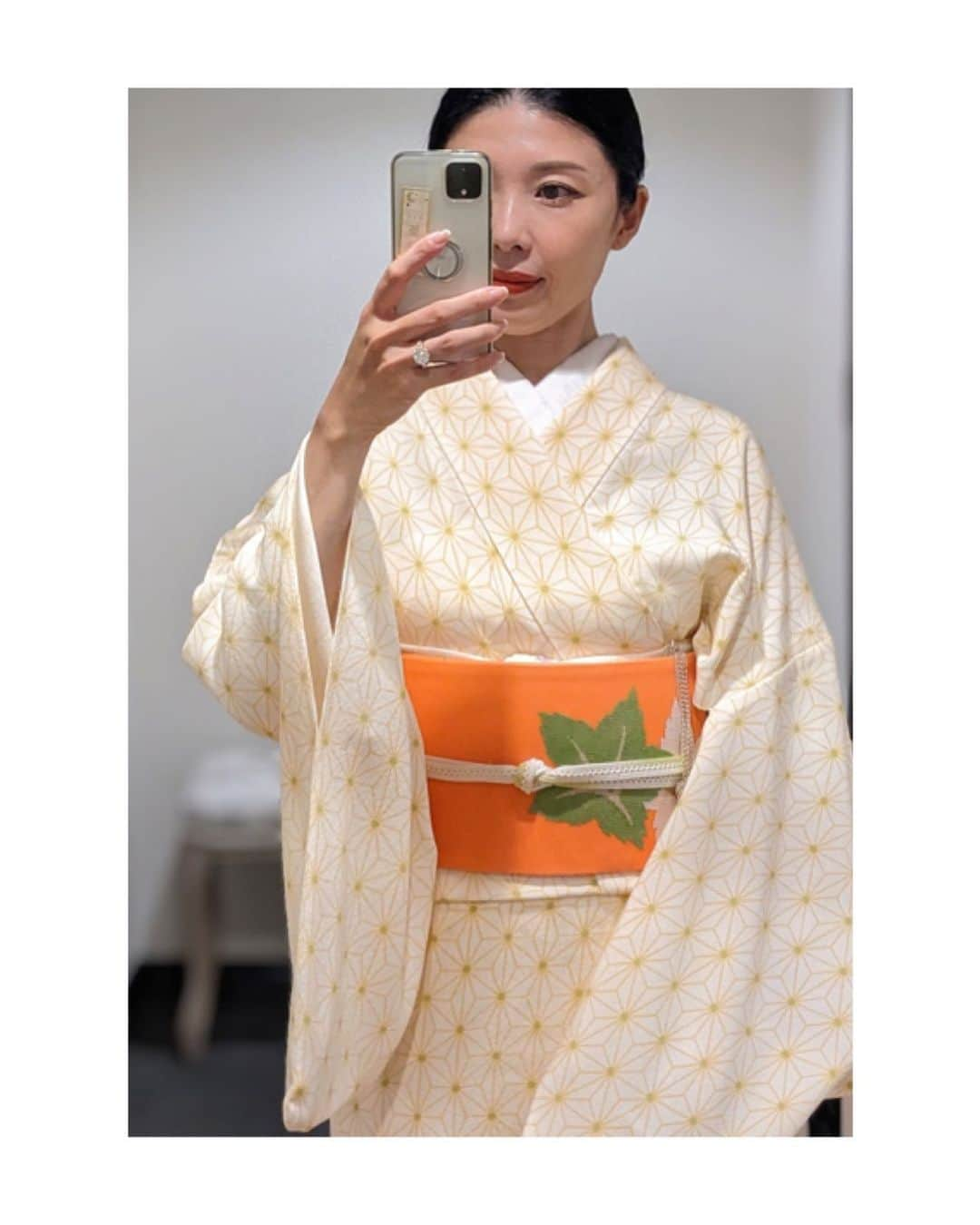 川村亜紀のインスタグラム：「お顔映りの良いコーディネート👘 #kimono #kimonocordinate #japanesekimono #japanesetradition #beautifultradition #lovekimono  #instakimono #기모노  #お着物 #お着物コーディネート #着物コーディネート  #夏着物 #単衣 #小紋 #小紋コーディネート  #夏帯 #青紅葉 #呉服に志田 さん #亜紀の和装記録」