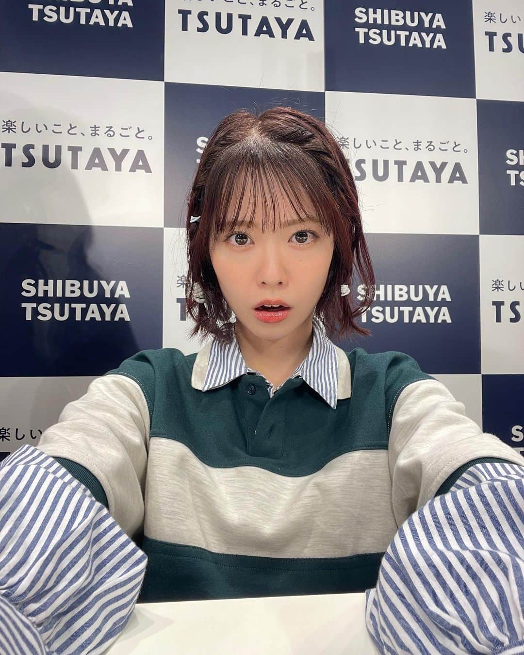 小田えりなさんのインスタグラム写真 - (小田えりなInstagram)「#アイドルなんかじゃなかったら お聴きでしょうか？ 私はこの歌詞に共感するところ正直ひとつもないですが、 なんでだろう？共感しないの？え？ って思いながら歌詞読んでみてね🙂 ぜひこの曲好きになってください〜🪼  TSUTAYA、大好き😘」9月28日 9時43分 - odenchannn