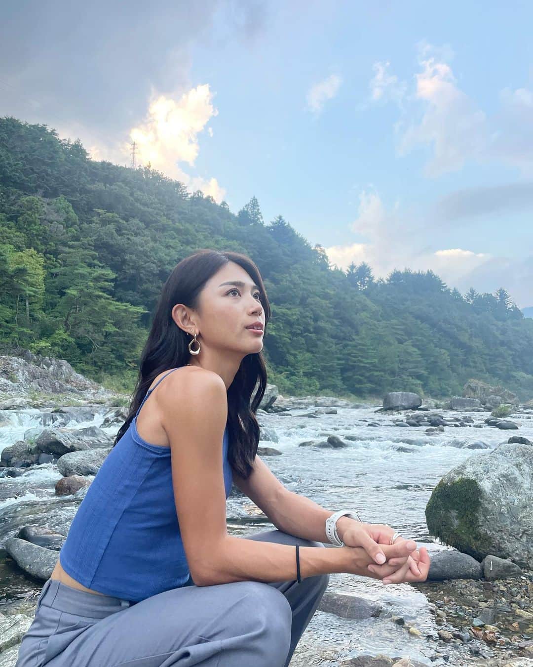 坪井ミサトのインスタグラム：「夏の思い出🌻  お仕事たくさん頑張って リフレッシュに自然豊かな場所に 行くのが大好き💗  奈良県のど田舎出身なので 緑見ると落ち着きますねん🌲  #夏の思い出 #思い出 #夏 #summer #終わってしまう #自然 #dayoff」