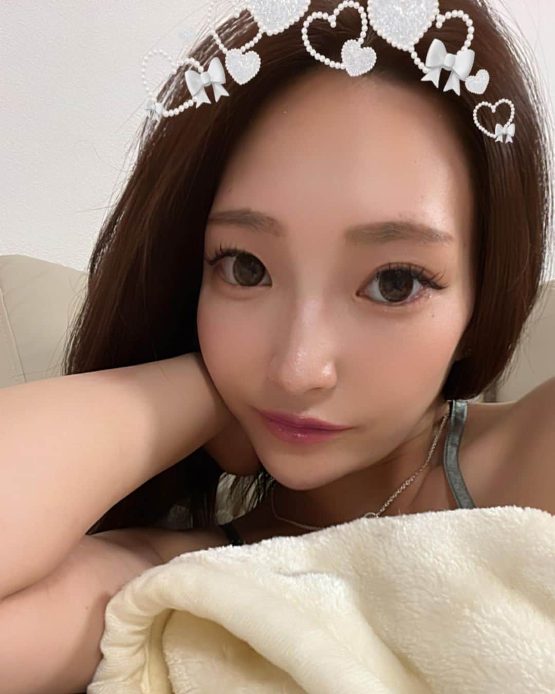 黒咲ななさんのインスタグラム写真 - (黒咲ななInstagram)「. . おなかくっるしーーーー🤰 . . #selfie」9月28日 19時07分 - kurosaki_nana